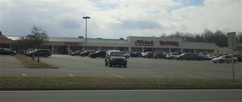 westmoreland mall annex stores.